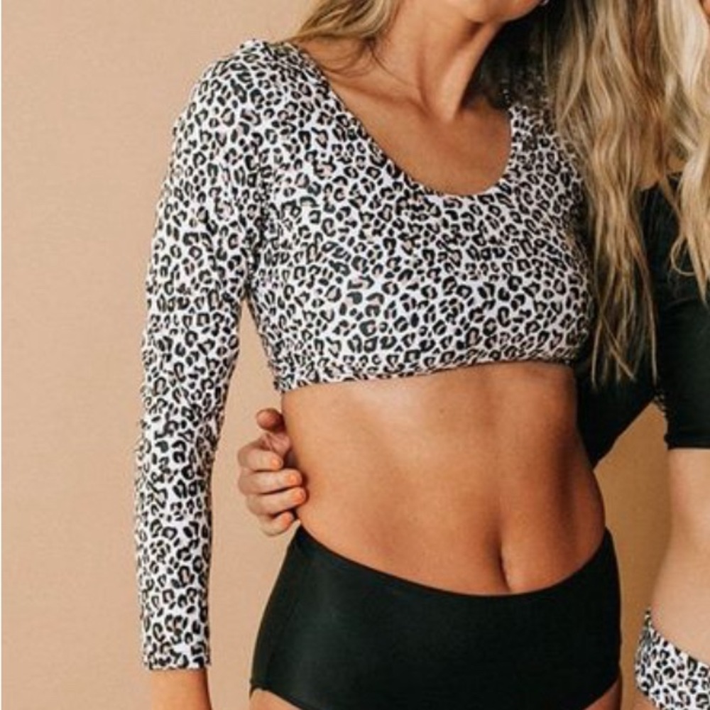 Albion Fit Cheetah Long Sleeve Swim Top